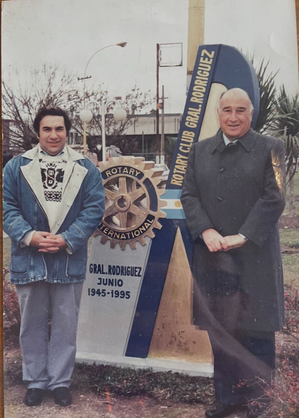 Ricardo Nisi junto al expresidente Raúl Alfonsín